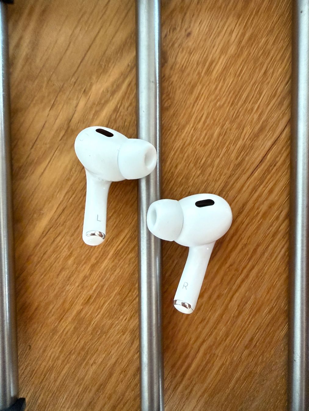 Apple Cuffie: APPLE AirPods Pro 2 (USB-C) – Usato da Lausanne venduto da Nine1982 9