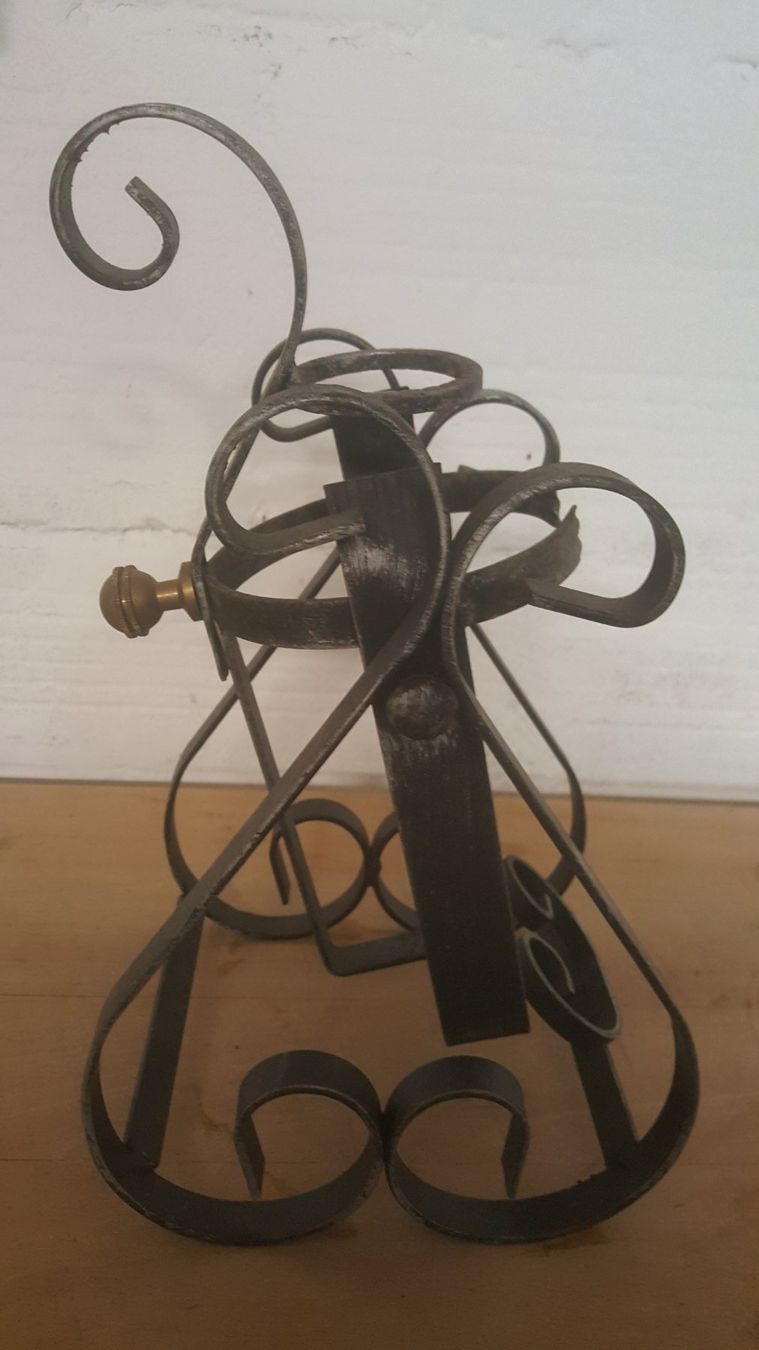 Portabottiglie: Geschmiedeter Flaschenhalter Gestell Wiskey Schnaps Flaschen – Usato da Dierikon venduto da lismar13 2