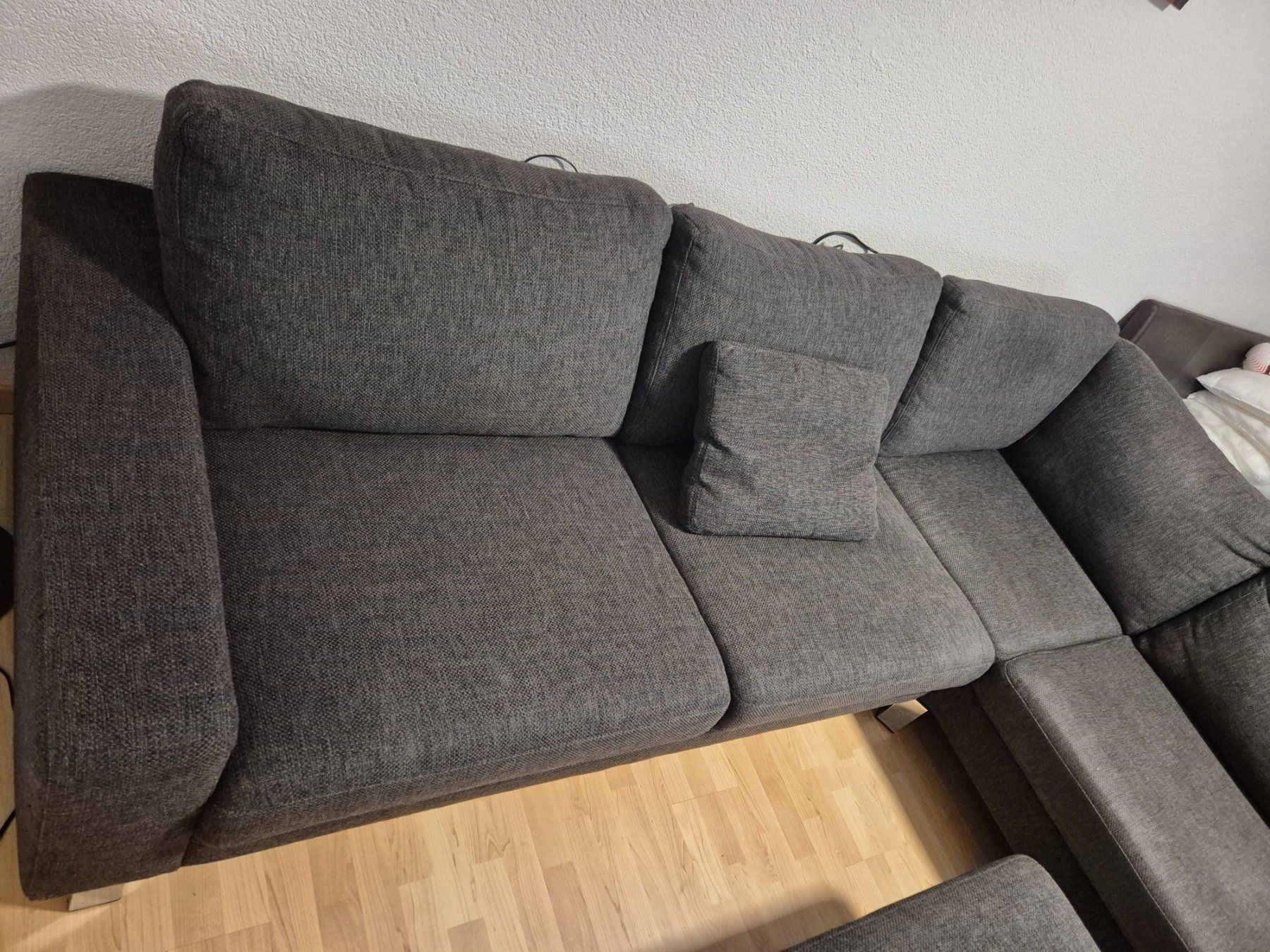 Divani: Sofa anthrazit aus sehr robustem Polsterstoff – Usato da Schaffhausen venduto da petzibi 3