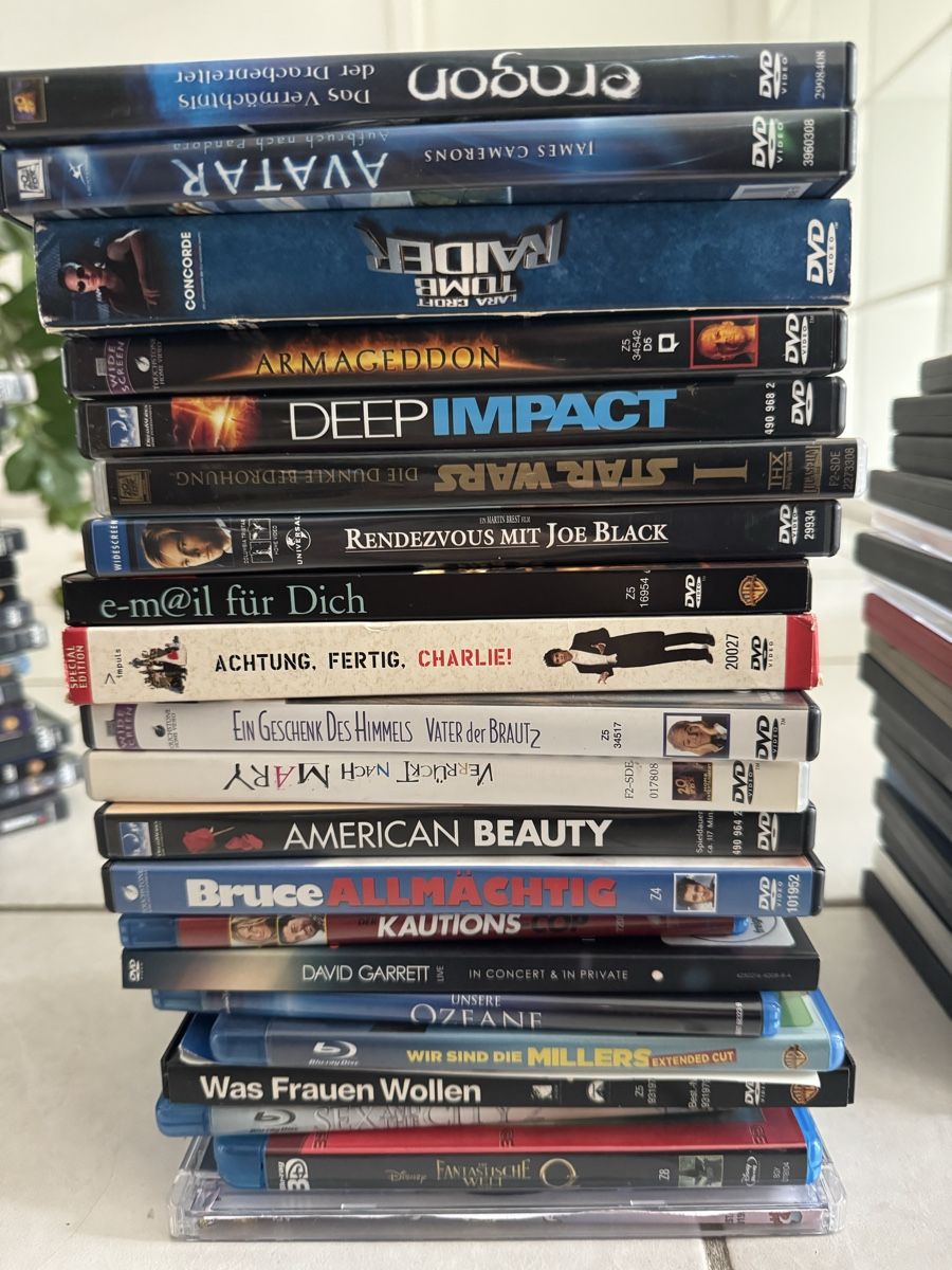 Tutti i DVDs: Diverse DVD Comedy und Fantasy – Usato da zürich venduto da ali_gy25