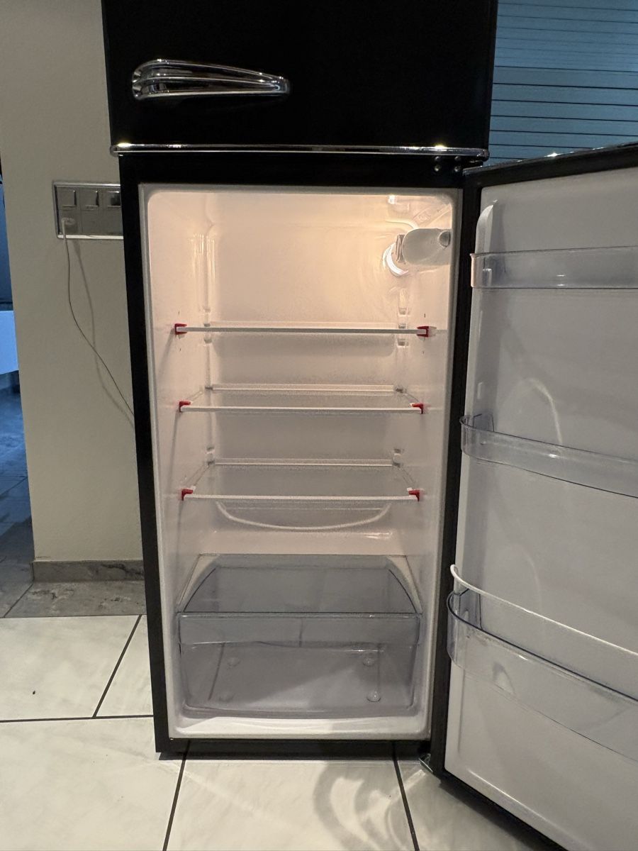 Frigoriferi: Old Style Kühlschrank Severin – Usato da Burgdorf venduto da Hobby31 2