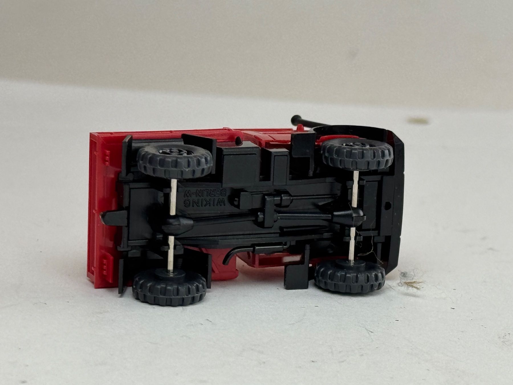 Wiking Modellautos: GB3- Wiking Unimog Pritsche rot – Gebraucht aus Elm von Wikmtz 2