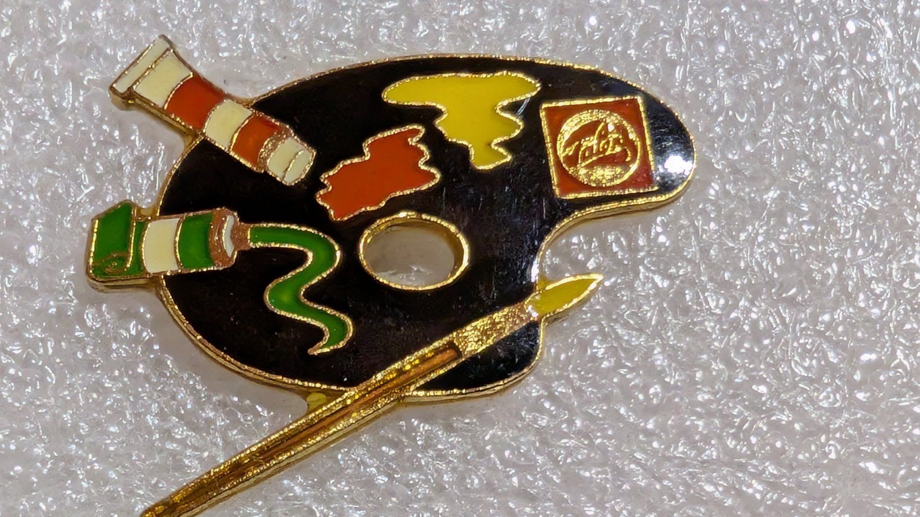 Plaketten & Abzeichen: Ansteckpin 271: Maler – Gebraucht aus Oppligen von Pin-Fall-Shop