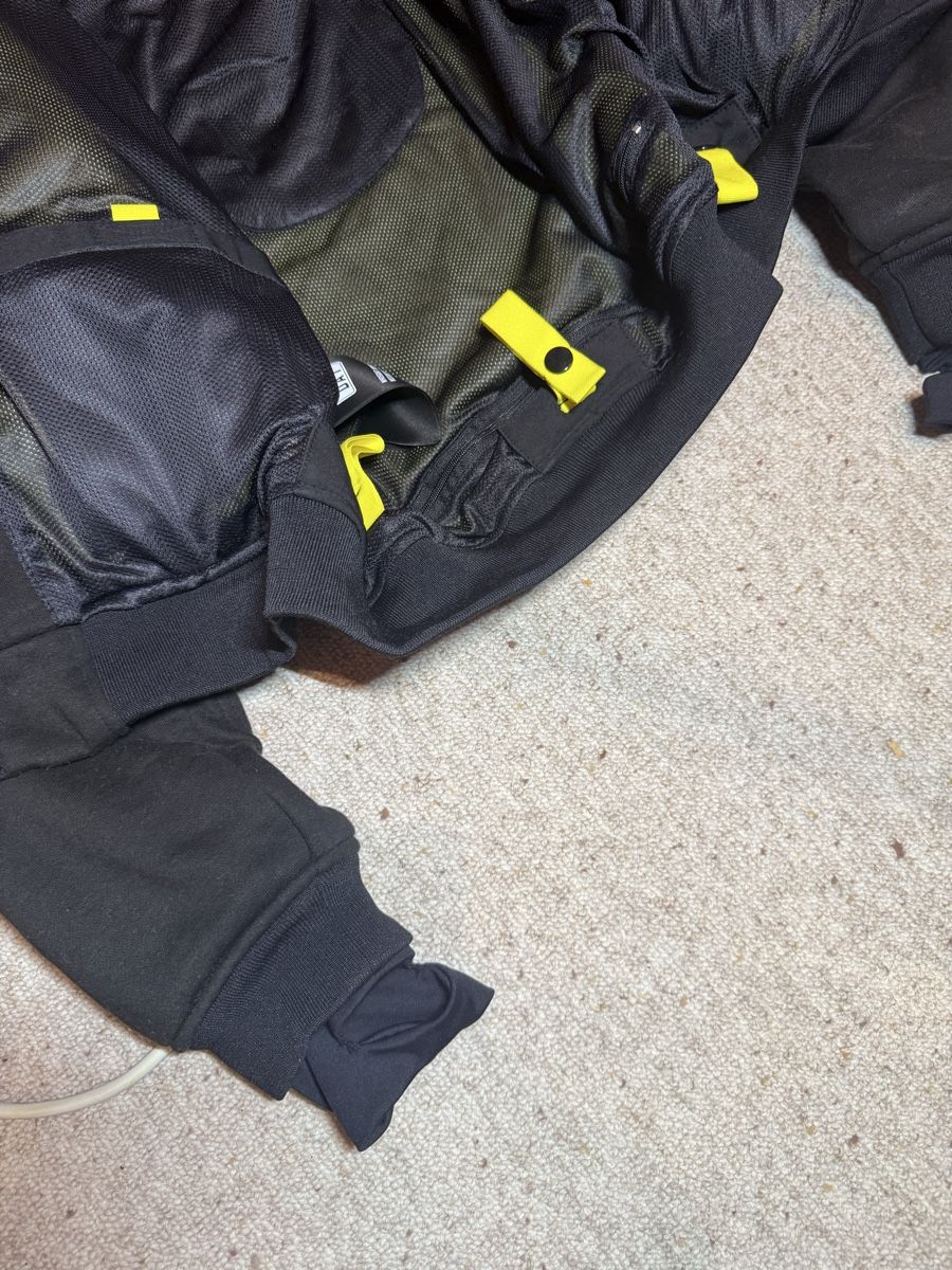 Giacche: Motorrad hoodie mit Protektoren – Nuovo e nell'imballaggio originale da Schlatt TG venduto da S.aebi03 4