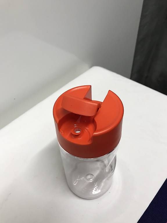 Contenitori & Simili: Behälter Oel u Essig 600ml     Tuperware – Usato da Boswil venduto da MaKoBo 1