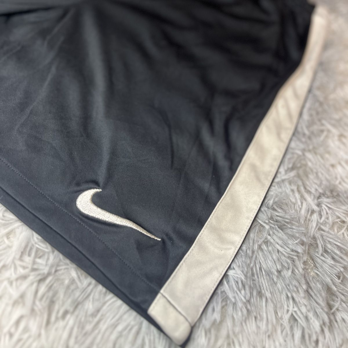 Nike Pantaloni: Shorts von Nike – Nuovo (secondo la descrizione) da Lindau venduto da KT_Vintage 1