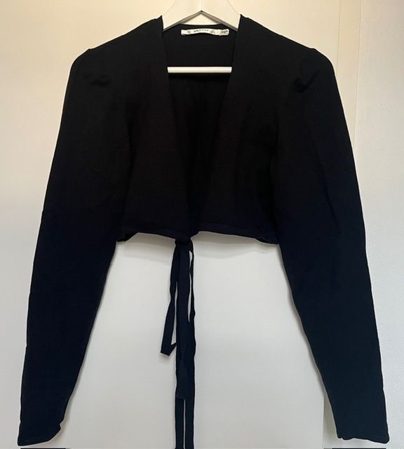 Boleros: Bequemer Viskose-Bolero schwarz – Gebraucht aus Steinmaur von Dyleila