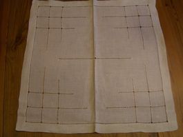 älteres, hübsches Deckeli, Handarbeit
