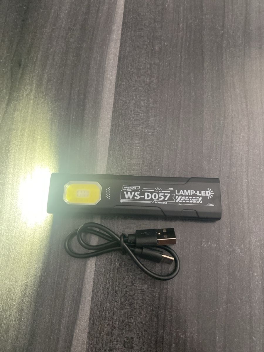 Lampes: Lampe LED WS-D057 portable, neuve – Neuf (Voir description) à Chamoson par Pince26 1