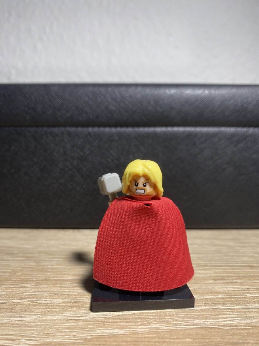 Lego Baukästen: Lego Marvel Thor Minifigure from Avengers Quinjet – Gebraucht aus Schlieren von MajinCorina 1