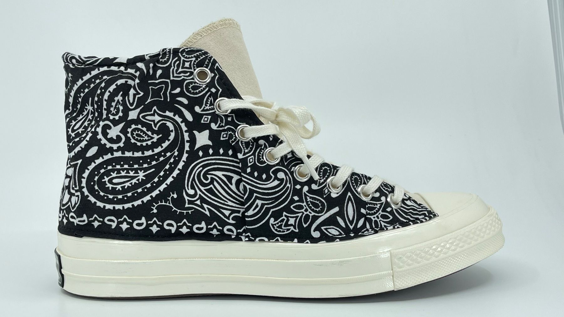 Scarpe da uomo: CONVERSE Chuck Taylor Graphics LTD (NEU) – Nuovo (secondo la descrizione) da Bruettisellen venduto da GiacomoCH