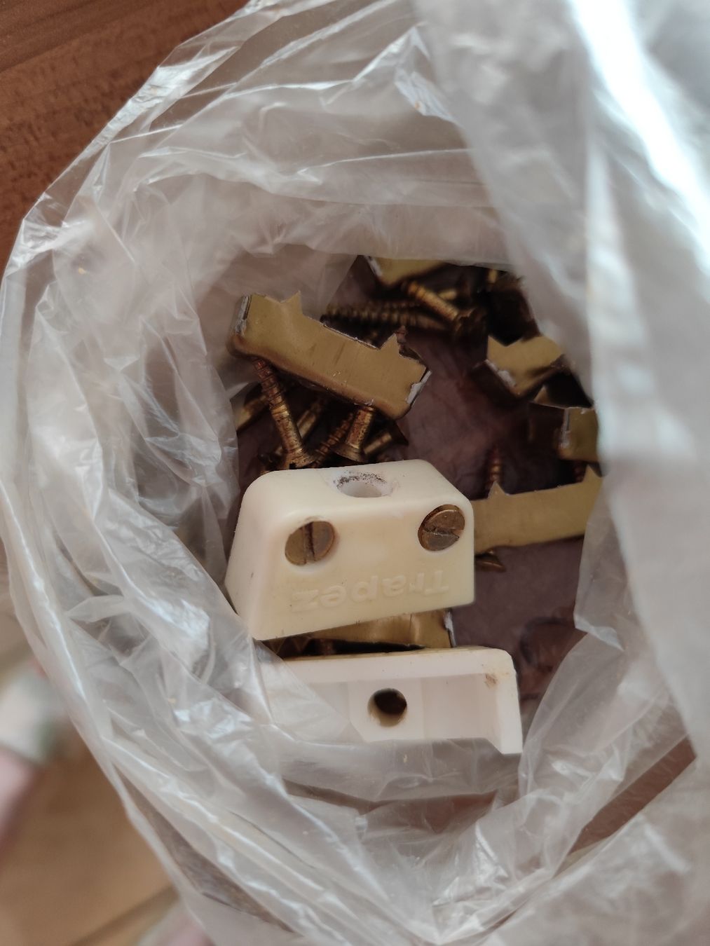 Armoires: Jagdschrank – D'occasion à Grossdietwil par bie_2bn5 7