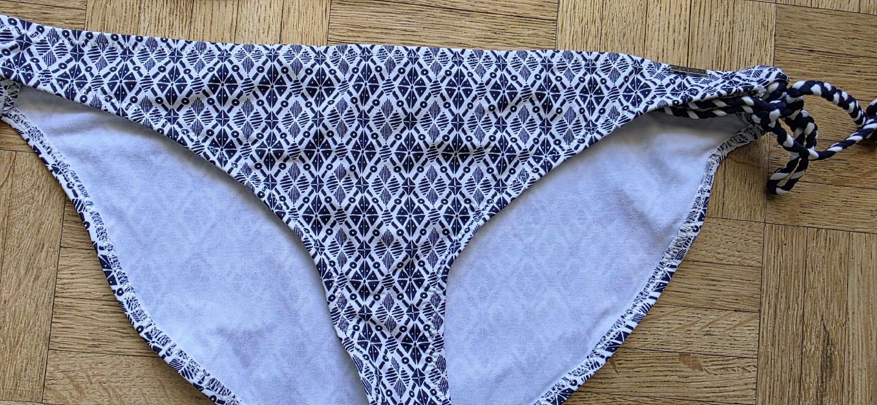 Costumi da bagno & Bikini: Maillot de bain/bikini taille 40 blanc/bleu – Usato da Yverdon-les-Bains venduto da van_dq65 5