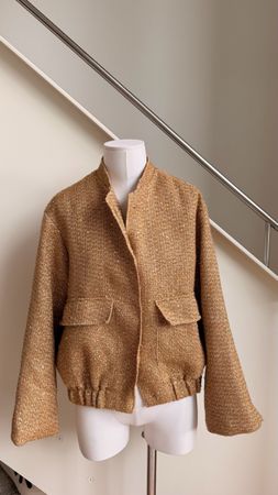 Jacke goldfarben mit Pailletten Grösse S NEU