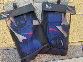 2 Paar Nike Vapor Grip 3 Goalie Handschuhe (Neu)