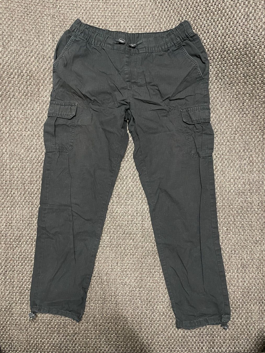 Pantaloni: Urban Classics Cargo Hose schwarz Grösse L – Usato da Wädenswil venduto da TristanBrandle