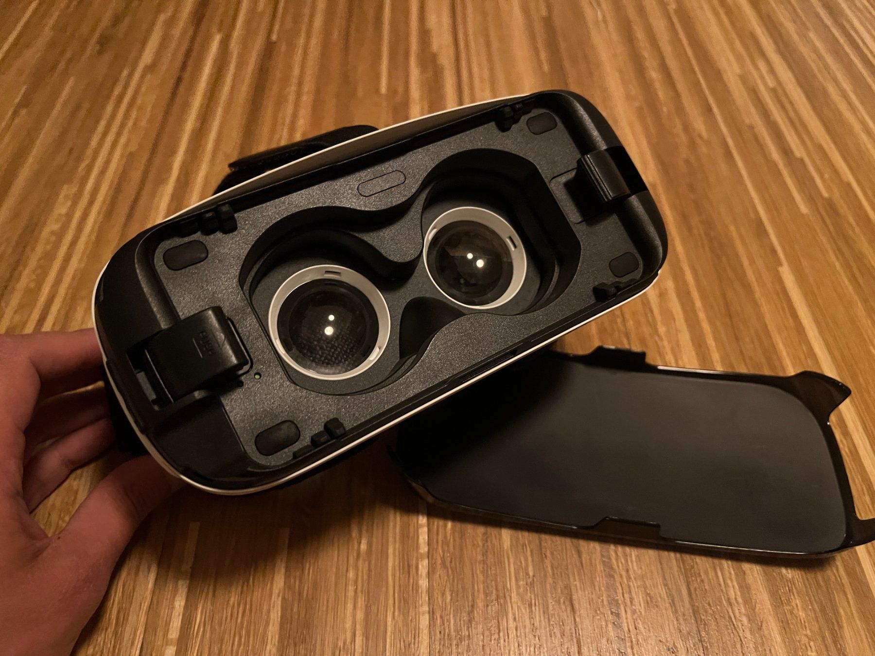 Samsung Casco VR: Samsung Gear VR (Oculus) – Usato da Zürich venduto da gozuri 3