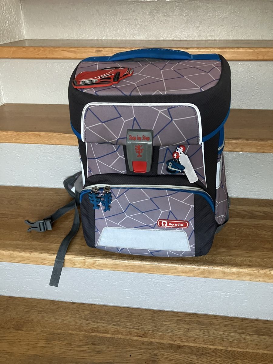 Step by Step Rucksäcke: Zaino Step by Step grigio e blu – Gebraucht aus Binningen von julioskij