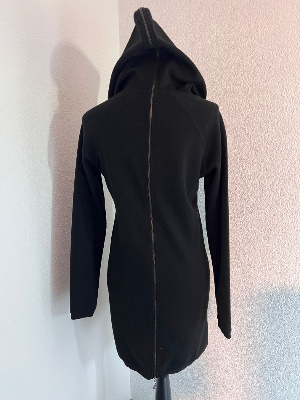 Kleider: Lässiges Kapuzenkleid , Gr. S – Gebraucht aus Walzenhausen von Cerna007 2
