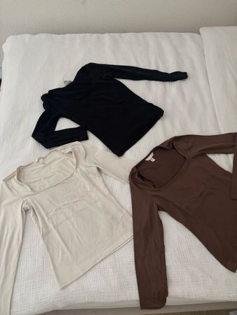 Set aus Basic Oberteilen