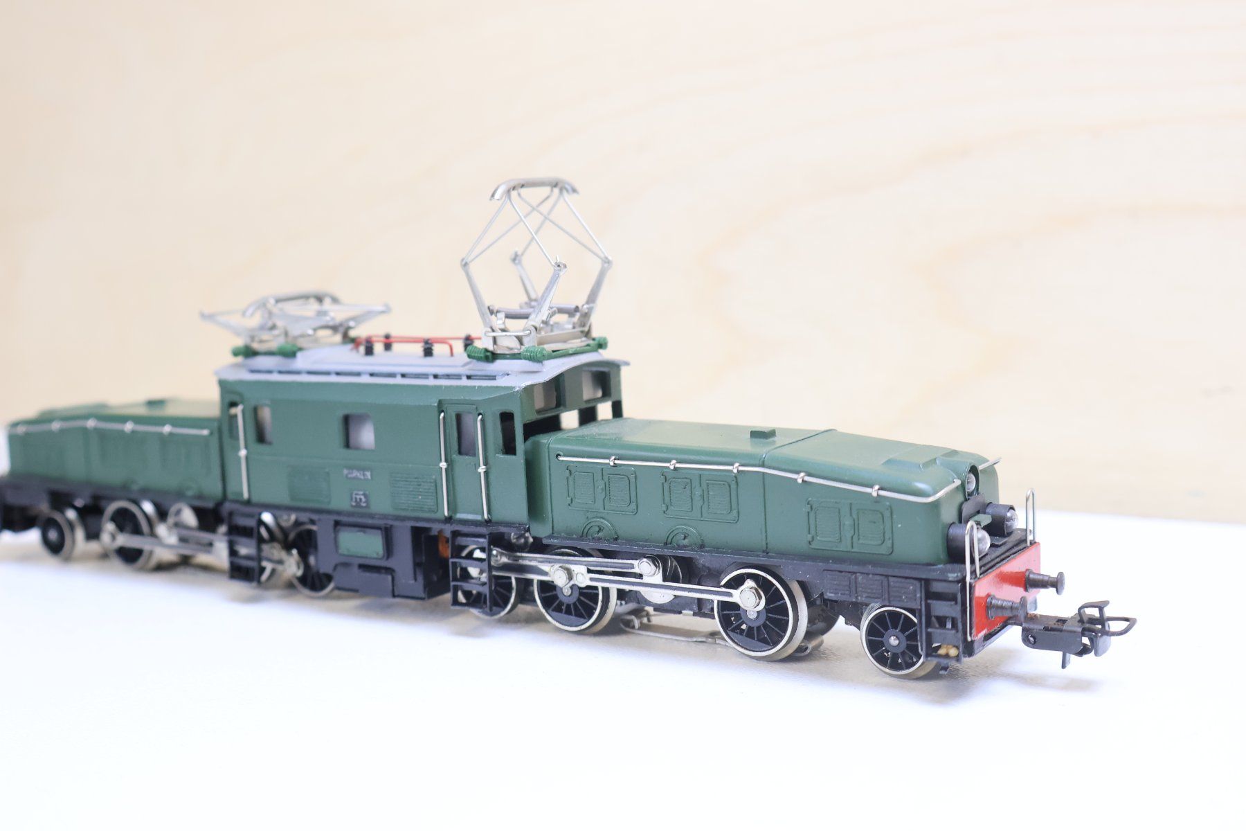 Märklin Modellini di ferrovie: Märklin SBB Krokodil E-Lok 3015 - Top Gussmodell – Usato da Winterthur venduto da Monstera 4