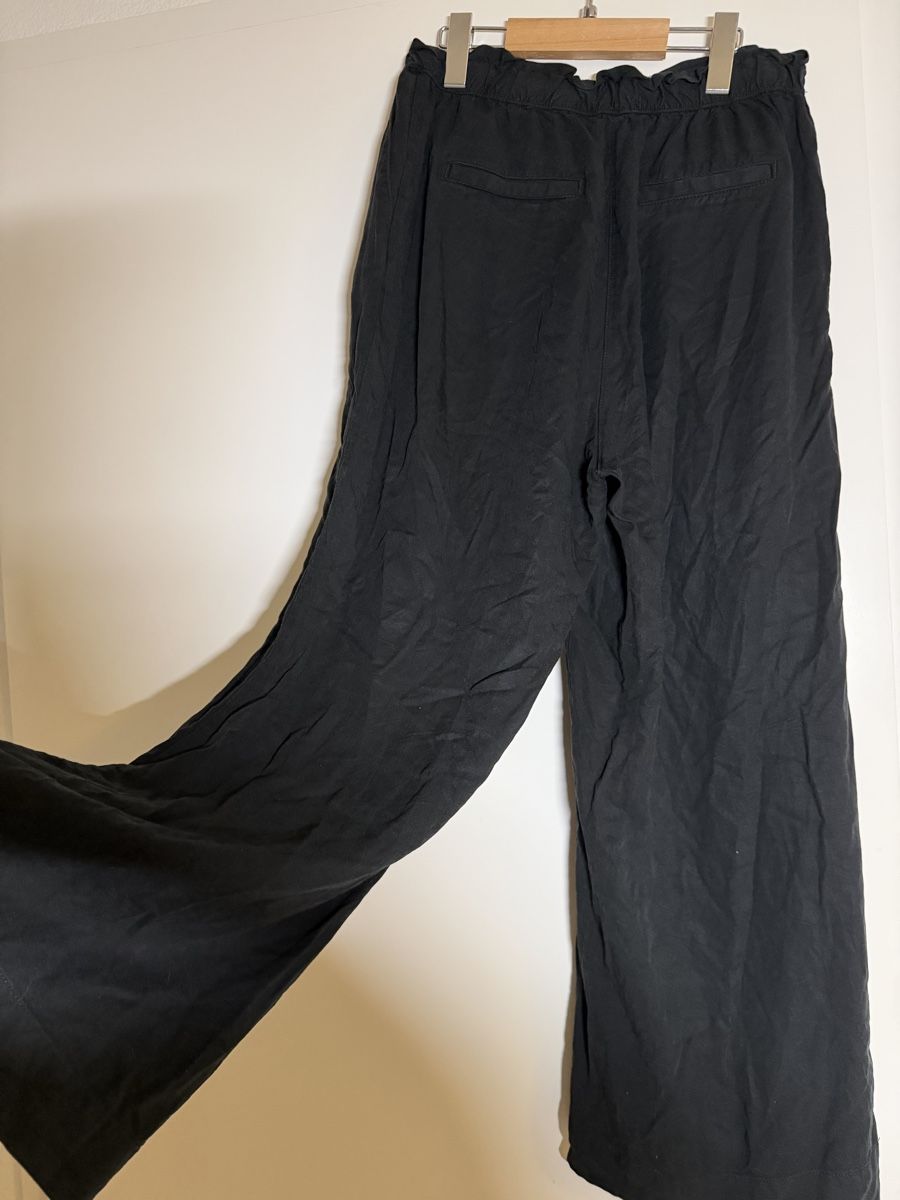 H&M Pantalons: Summer black light pants – D'occasion à Zürich par Lorena.rgg 2