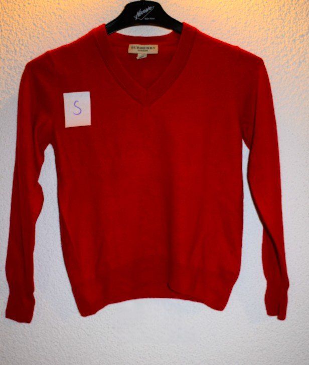 Burberry Maglioni & Felpe: Pulli von Burberry rot Gr. S – Usato da Merenschwand venduto da tolles_2hand