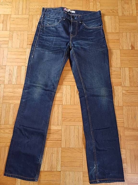 Jeans: Jeans Levi's 511 taille 30x32 – Gebraucht aus Glovelier von GaCh 1