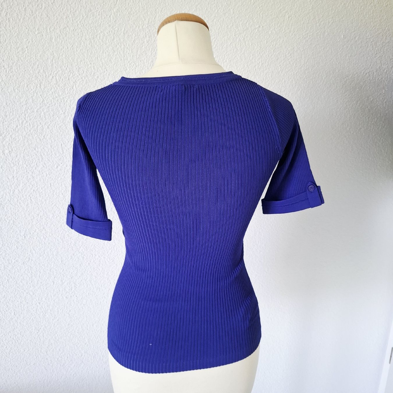 Mango T-shirt: MNG Strickpullover V-Ausschnitt lila/blau Grösse S – Usato da Emmen venduto da Tigerlady 3