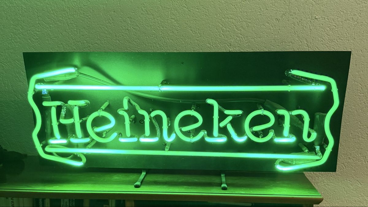 Lampade:  Neon Leuchtreklame  – Usato da Kerzers venduto da Pesche1340