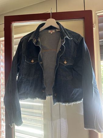 Levi's Jeansjacke blau mit Fransen Grösse S gebraucht