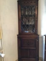 Eckschrank mit Glasvitrine Tudor