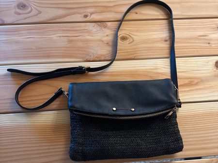 Schwarze Tasche