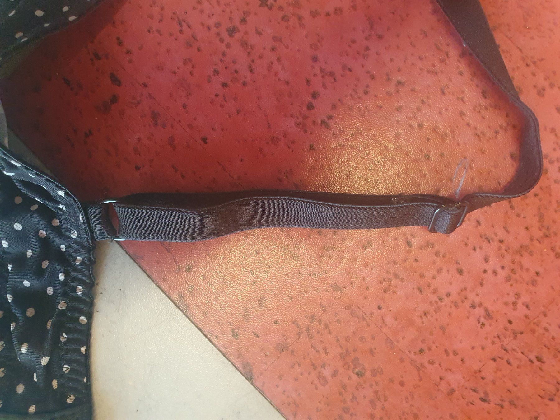 Altra biancheria intima: BH – Usato da Moosseedorf venduto da Sonnenschein.. 3