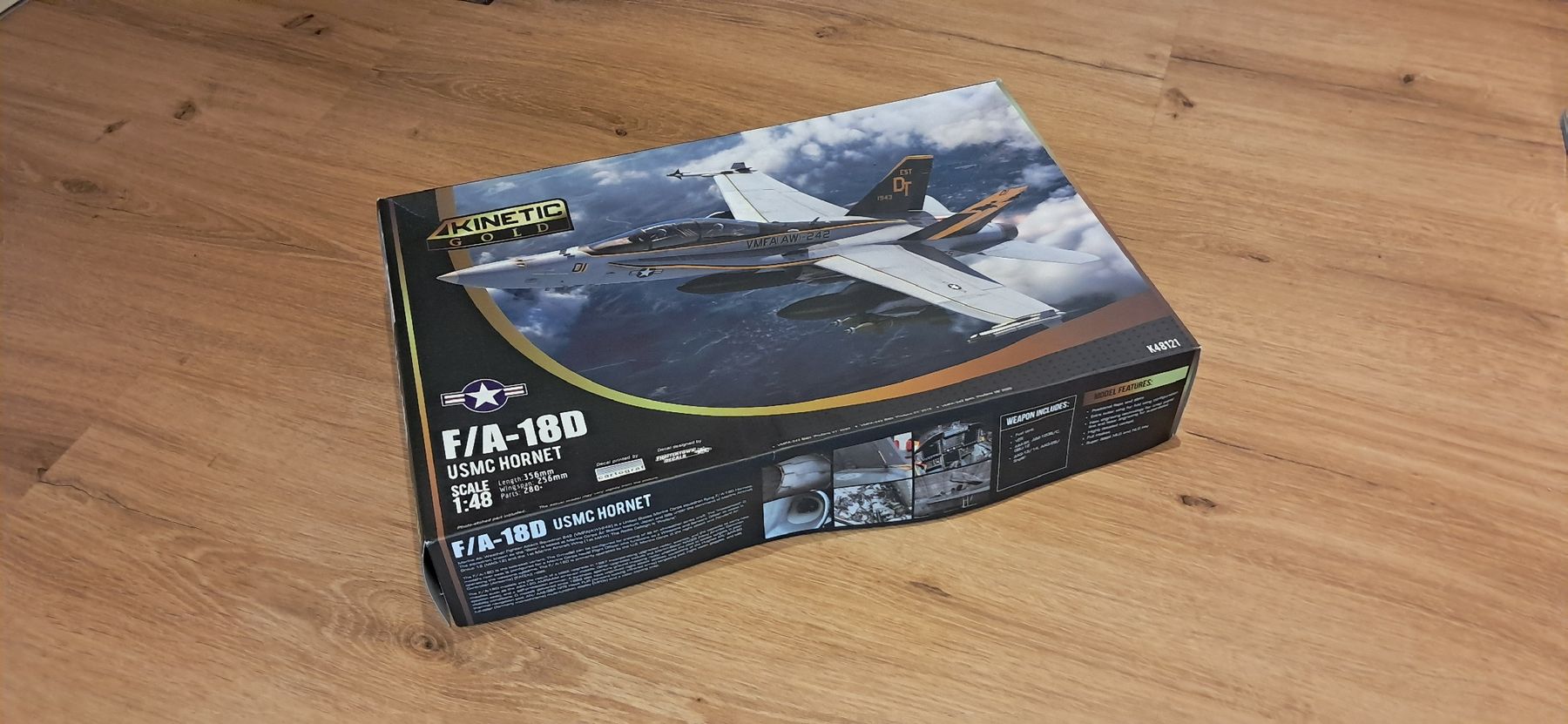 Revell Modellbausätze & Standmodelle: Flugzeug Modellbausätze 1/48  – Neu und originalverpackt aus Kerns von gug_7f6q 1