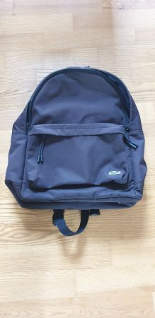 Lacoste Rucksack in schwarz, praktisch neuwertig!