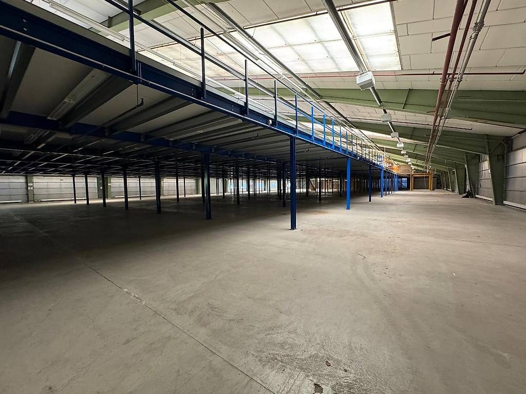 Scaffali: Mezzanine industrielle pour stockage – Usato da Cully venduto da adpe187 4
