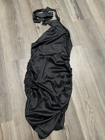 Schwarzes Satin Minikleid Missguided Gr. 34
