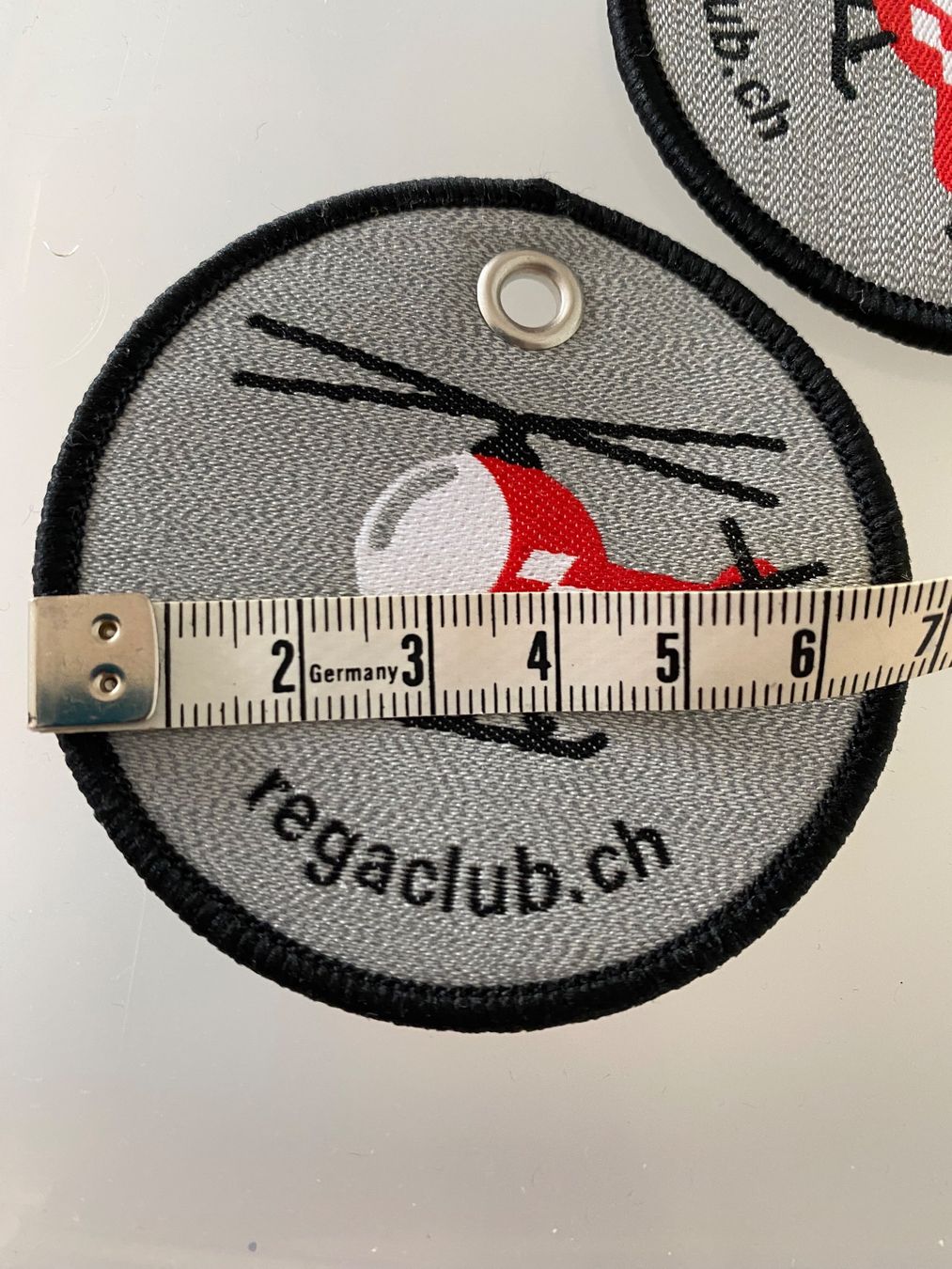 Rega Placchette & Badge: 2x Rega Club Abzeichen Kinder – Nuovo (secondo la descrizione) da Trachslau venduto da M_Schmid81 2