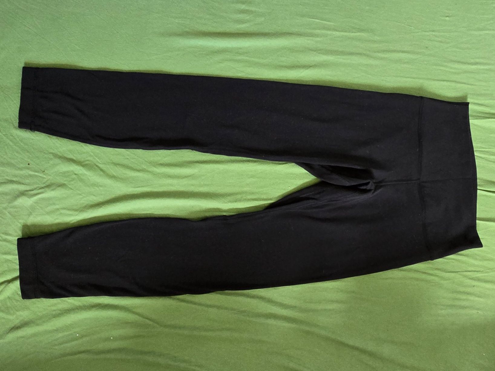 Lululemon Leggings: Lululemon hose schwarz gr. 6 – Usato da Oftringen venduto da Sparkatze