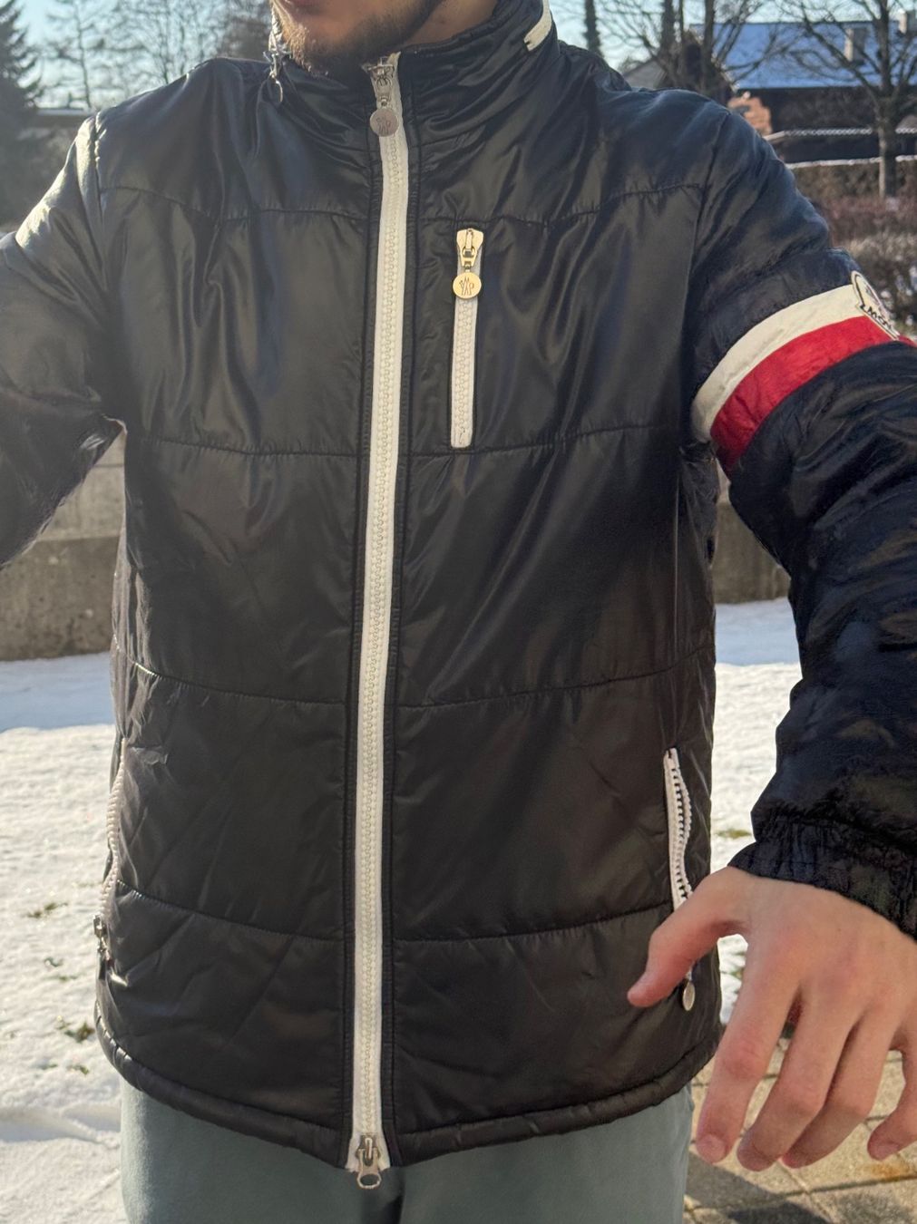 Moncler Giacche: MONCLER Daunenjacke – Usato da Zollikofen venduto da aca_p8yz 7
