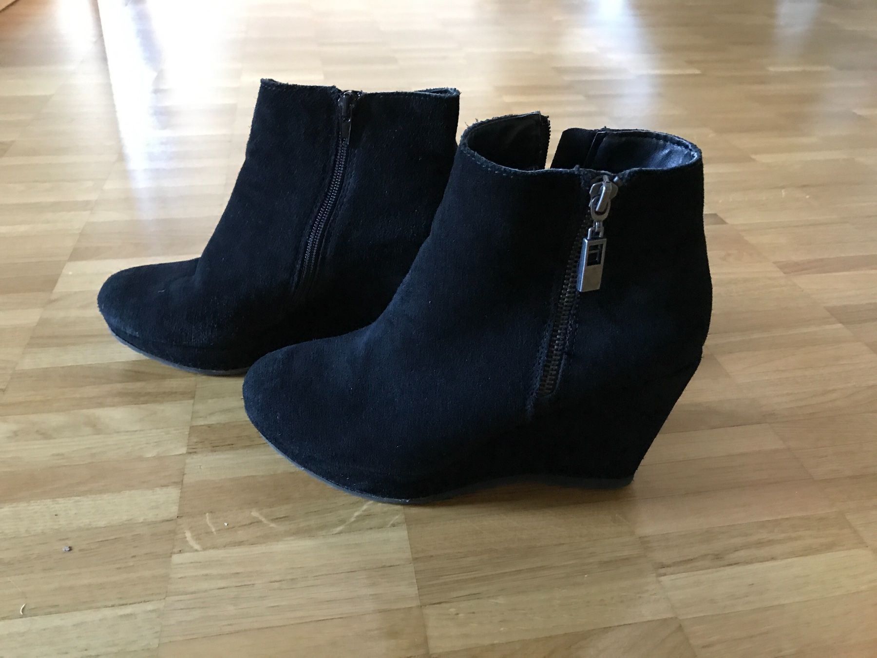 Scarpe da donna: Echtleder Stiefeletten Gr 38 – Usato da St. Margrethen SG venduto da kellenbh