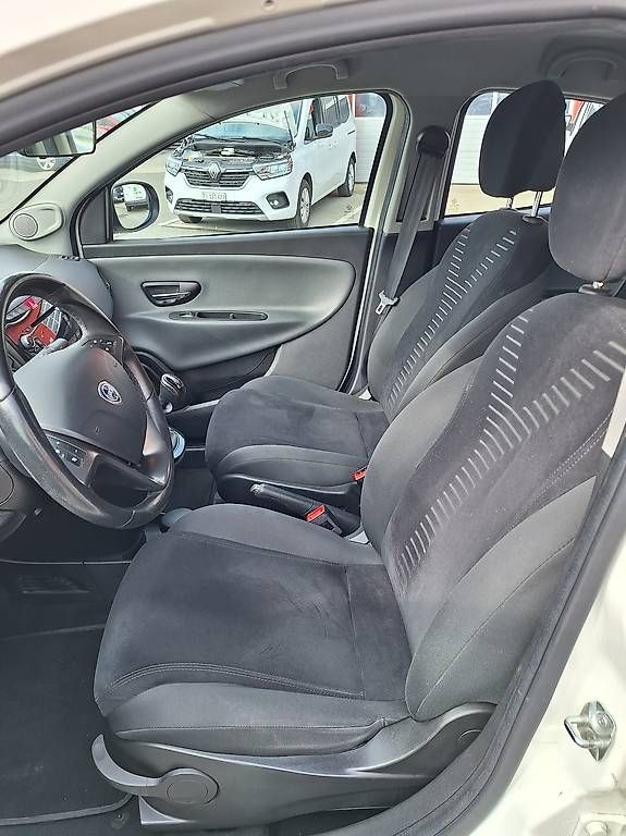 Automobili: Lancia Y 1.2  – Usato da Coldrerio venduto da ven_v7yp 4