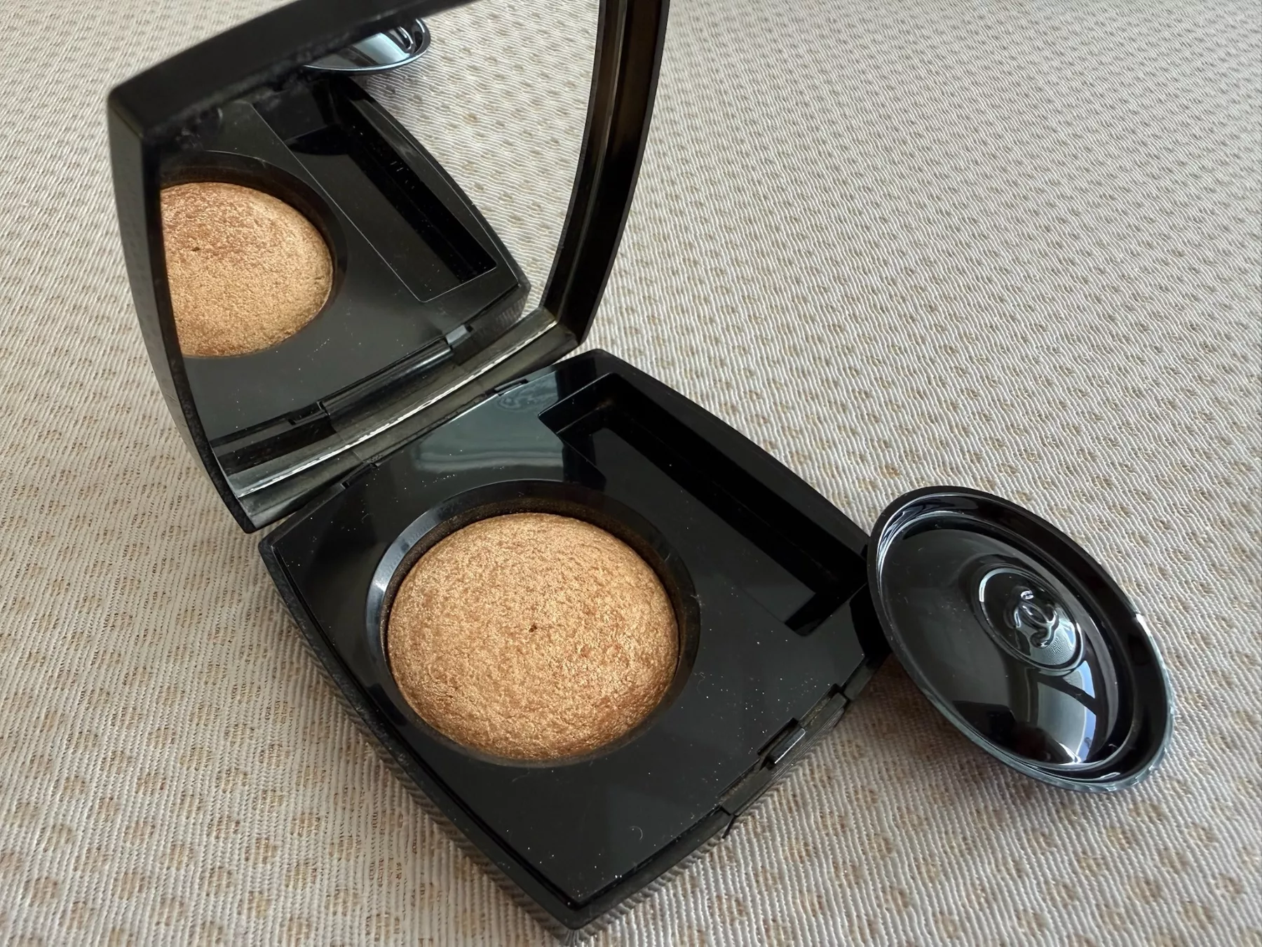 Chanel Make-up: Chanel - Highlighter – Gebraucht aus Sion von accroshoes