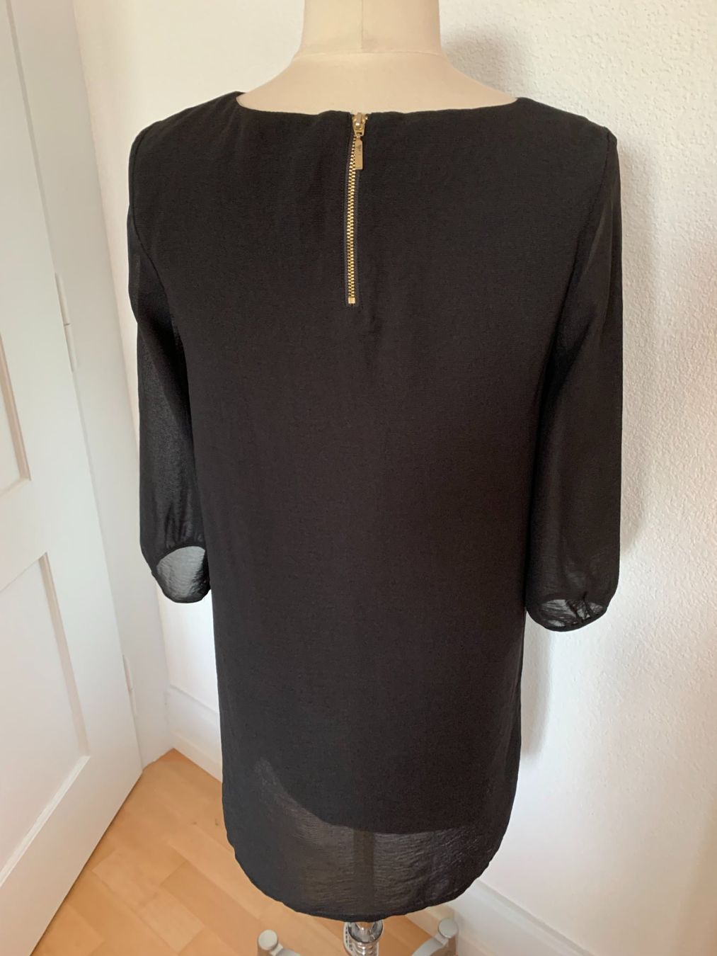 H&M Kleider: H&M Damen Kleid, Gr. 34 / 36, Schwarz – Gebraucht aus Worb von farben20zauber 1