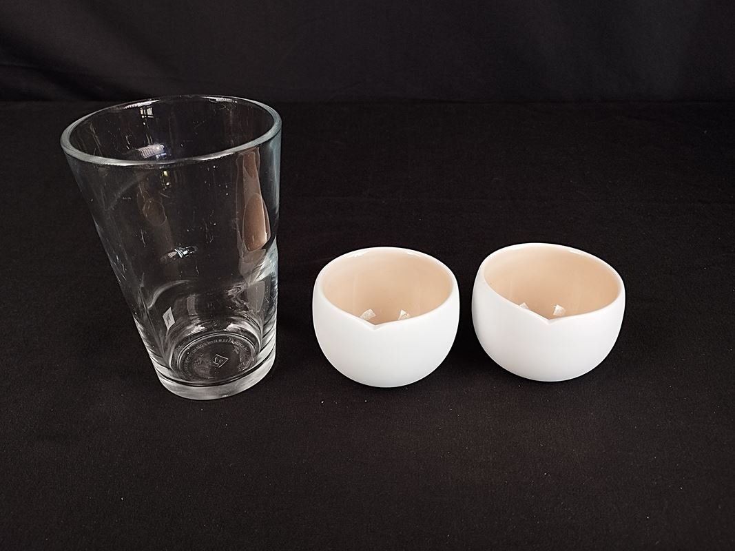Nespresso Tazze: NESPRESSO Tassen Set und Glas – Usato da Schübelbach venduto da Restwert_Schubelbach 1