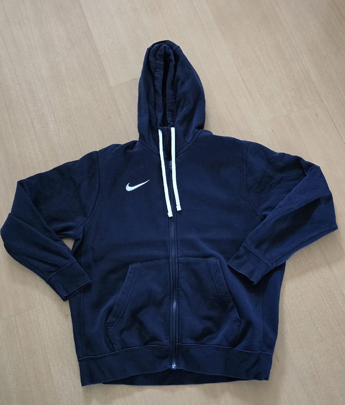 Nike Vestes: Nike Sweatjacke Gr. L – D'occasion à Sursee par M_Z