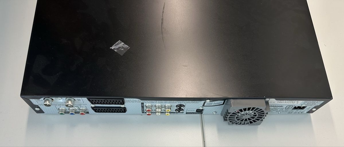 Panasonic Sistemi audio & multimediali: Panasonic DMR-EH55 DVD Recorder – Difettoso da Zürich venduto da pointedarch 1