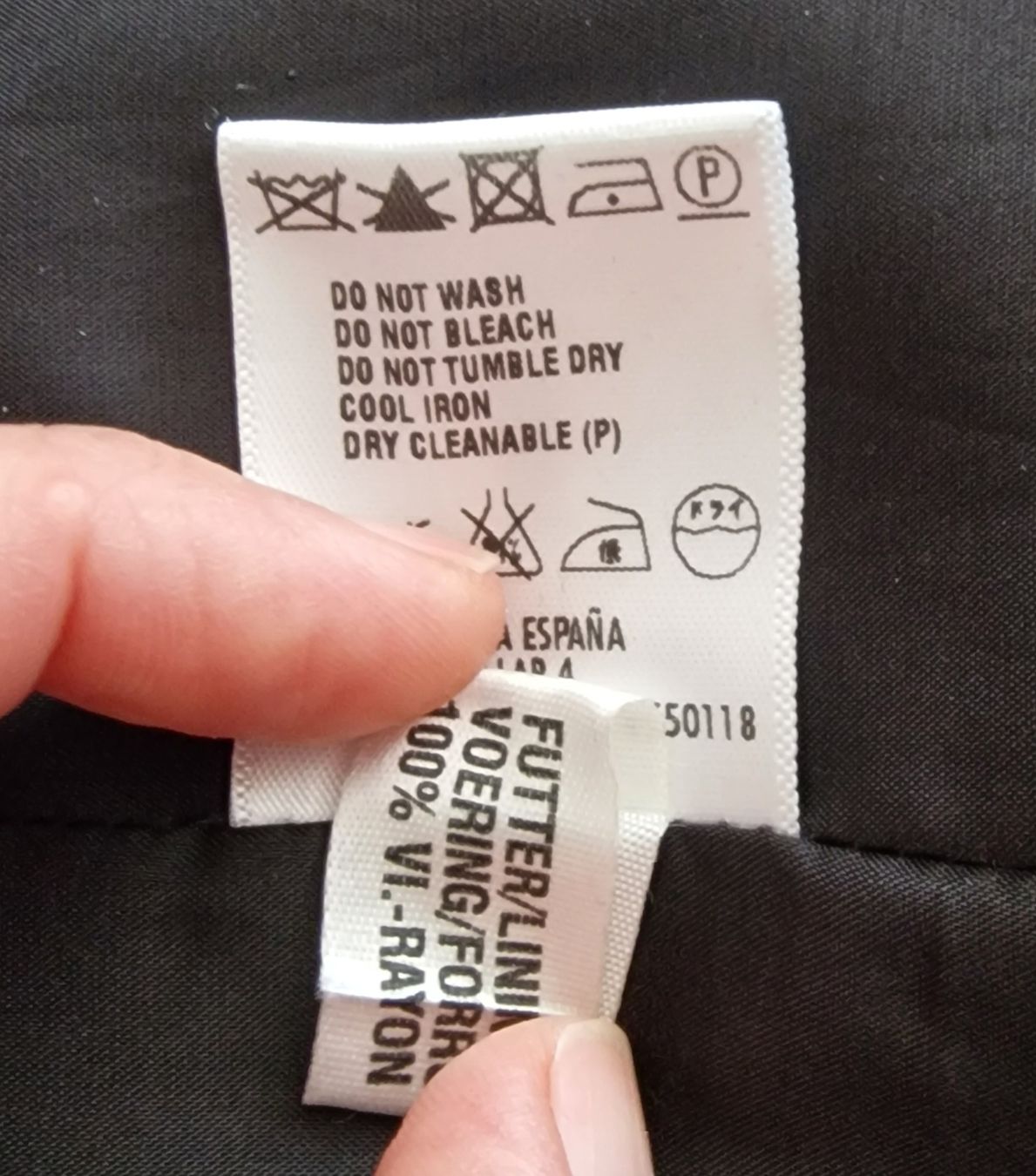 Escada Gonne: ESCADA Rock dunkelblau Grösse 36 gebraucht – Usato da Kriens venduto da natalia.lang 5