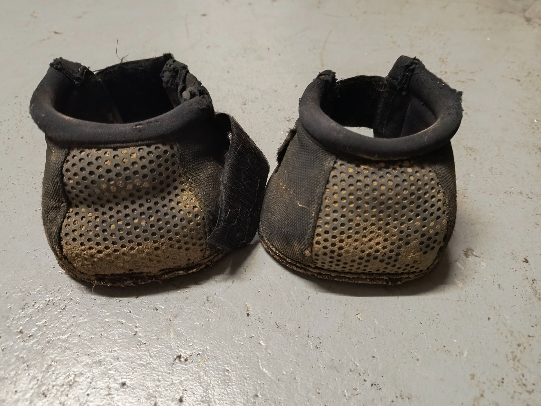 Campanacci mucche: Cloche taille medium. Abimées mais peuvent encore servir – Usato da La Ferrière venduto da oli_gh8k
